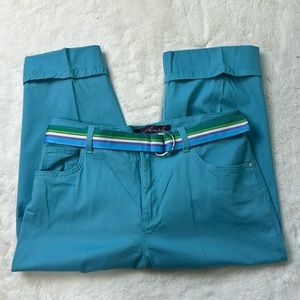 NWOT Gloria, Vanderbilt,  Capri size 12